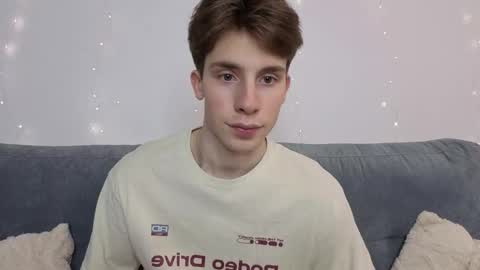 Snapshot of cute_brian chatting on 02.10.26 Im Brian online show from 02.10.26