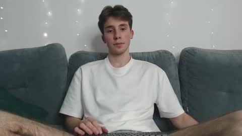 Snapshot of cute_brian chatting on 02.11.26 Im Brian online show from 02.11.26