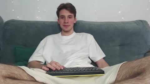 Snapshot of cute_brian chatting on 02.12.26 Im Brian online show from 02.12.26