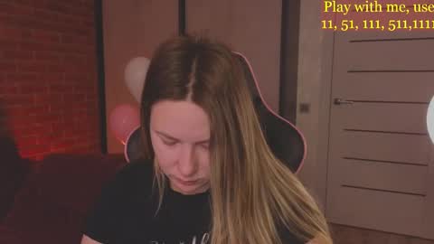 Everyday stream in the same time online show from 02.15.25