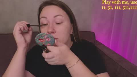 Everyday stream in the same time online show from 10.23.25