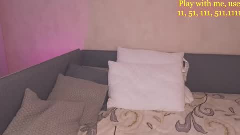 Everyday stream in the same time online show from 11.14.25