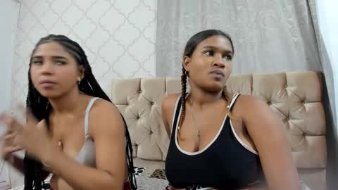 Snapshot of cute_ebony_18_ chatting on 10.25.25 cute_ebony_18_ online show from 10.25.25