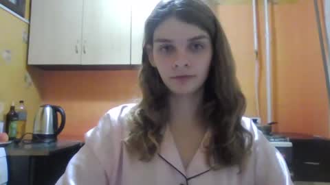 cute_kitte online show from 12.17.24