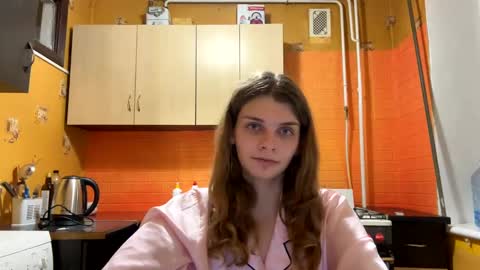 cute_kitte online show from 01.02.25