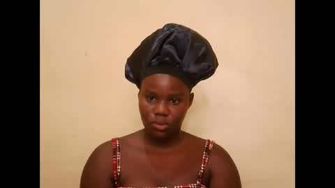 cute_latifah online show from 02.22.26