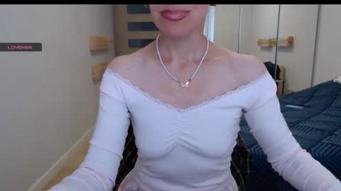 cute_lion_ online show from 10.19.25