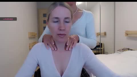 cute_lion_ online show from 10.20.25