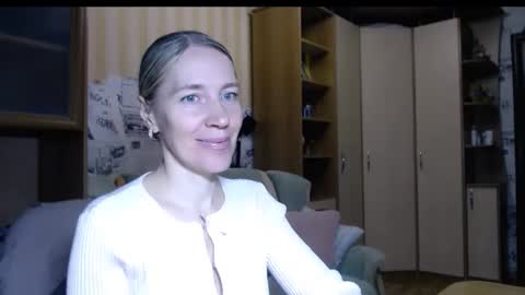 cute_lion_ online show from 11.09.25