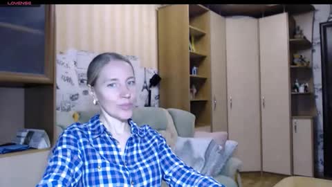 cute_lion_ online show from 11.14.25