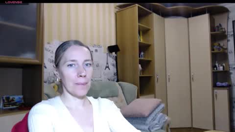 cute_lion_ online show from 12.13.25