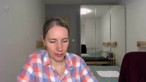 cute_lion_ online show from 04.19.26