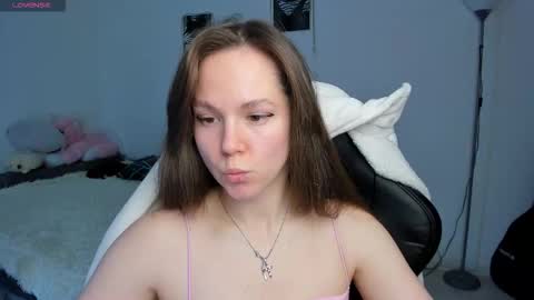 Emily online show from 11.03.25