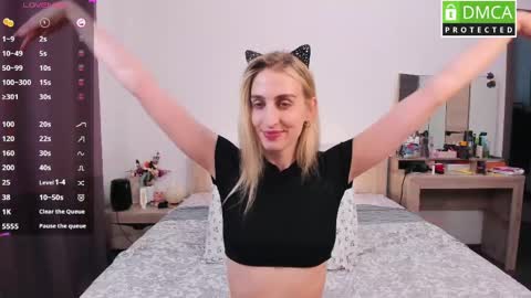 Snapshot of cute_milana chatting on 04.22.26 Milana online show from 04.22.26