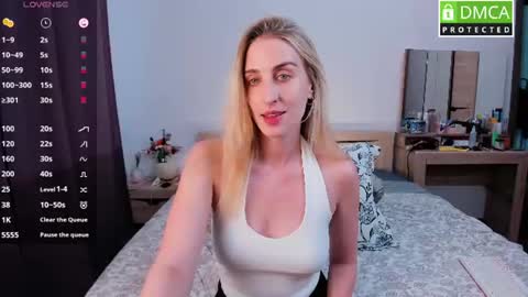 Snapshot of cute_milana chatting on 07.30.26 Milana online show from 07.30.26