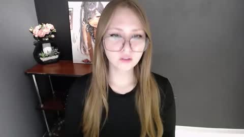 Veronica online show from 12.16.25