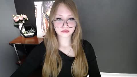 Snapshot of cute_minx chatting on 02.23.26 Veronica online show from 02.23.26