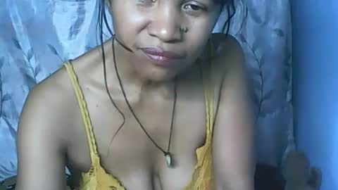 Snapshot of cute_moll chatting on 12.18.24 murielle online show from 12.18.24