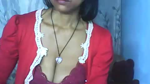 Snapshot of cute_moll chatting on 10.14.25 murielle online show from 10.14.25