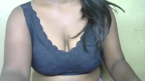 Snapshot of cute_payalji chatting on 10.14.25 alia online show from 10.14.25