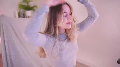 Snapshot of cute_pie_an chatting on 12.15.25 AN online show from 12.15.25