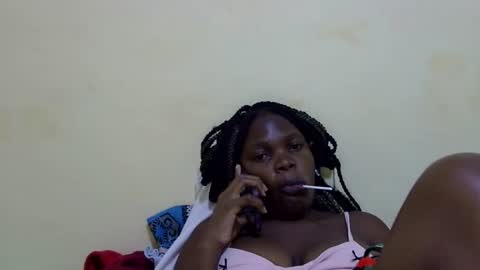 Snapshot of cute_roxie chatting on 12.09.24 cute_roxie online show from 12.09.24