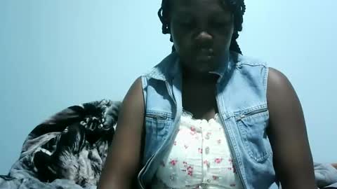 Snapshot of cute_roxie chatting on 01.19.25 cute_roxie online show from 01.19.25