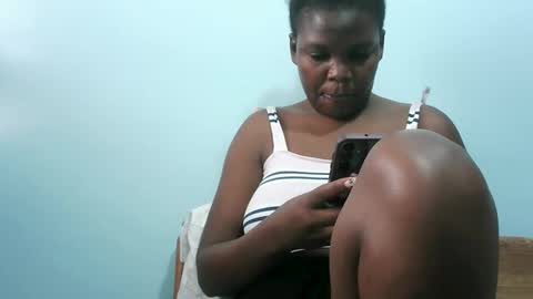 Snapshot of cute_roxie chatting on 01.22.25 cute_roxie online show from 01.22.25