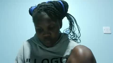Snapshot of cute_roxie chatting on 02.21.25 cute_roxie online show from 02.21.25