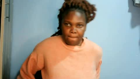 Snapshot of cute_roxie chatting on 06.22.26 cute_roxie online show from 06.22.26
