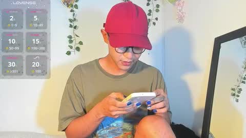 Snapshot of cute_sammy_1 chatting on 09.18.25 cute_sammy_1 online show from 09.18.25