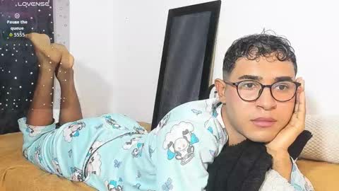 Snapshot of cute_sammy_1 chatting on 10.08.25 cute_sammy_1 online show from 10.08.25