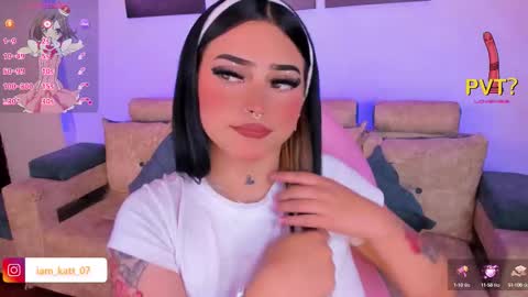 Snapshot of cute_sarita18 chatting on 10.10.25 Sarita online show from 10.10.25