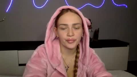 cute_shy06 online show from 01.08.26