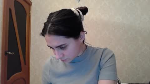 Snapshot of cute_strawberry_ chatting on 12.07.24 cute_strawberry_ online show from 12.07.24