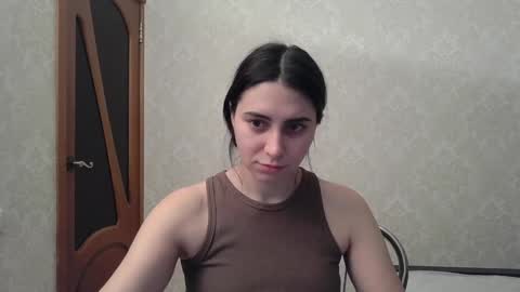 Snapshot of cute_strawberry_ chatting on 12.17.24 cute_strawberry_ online show from 12.17.24