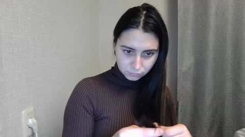 Snapshot of cute_strawberry_ chatting on 12.26.24 cute_strawberry_ online show from 12.26.24