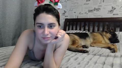 Snapshot of cute_strawberry_ chatting on 12.29.24 cute_strawberry_ online show from 12.29.24