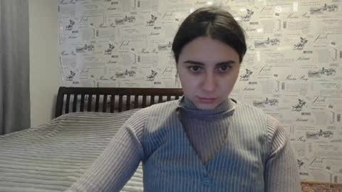 Snapshot of cute_strawberry_ chatting on 01.01.25 cute_strawberry_ online show from 01.01.25