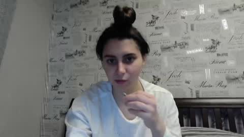 Snapshot of cute_strawberry_ chatting on 01.08.25 cute_strawberry_ online show from 01.08.25