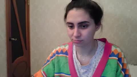 Snapshot of cute_strawberry_ chatting on 02.24.25 cute_strawberry_ online show from 02.24.25