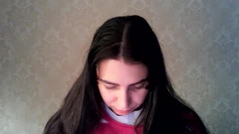 Snapshot of cute_strawberry_ chatting on 10.12.25 cute_strawberry_ online show from 10.12.25