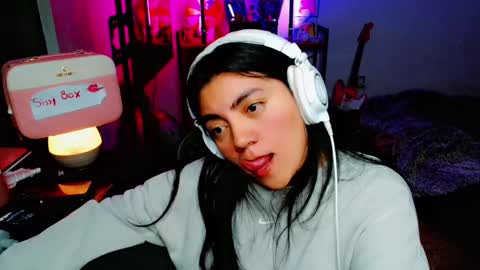 Princess Amber online show from 02.04.25