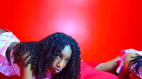 Snapshot of cuteantonella18 chatting on 03.27.26 Tip us ask our names online show from 03.27.26