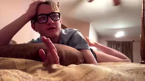 Snapshot of cuteboii29 chatting on 12.05.25 cuteboii29 online show from 12.05.25