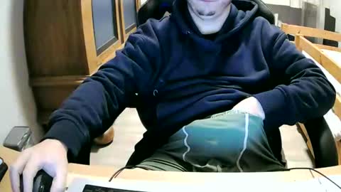 Cuteboy090 online show from 11.27.25