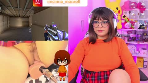 Snapshot of cutecinamonroll chatting on 12.15.24 Cinna independent model online show from 12.15.24