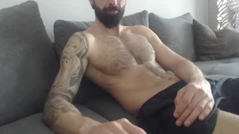 Snapshot of cuteeboy chatting on 04.17.26 cuteeboy online show from 04.17.26