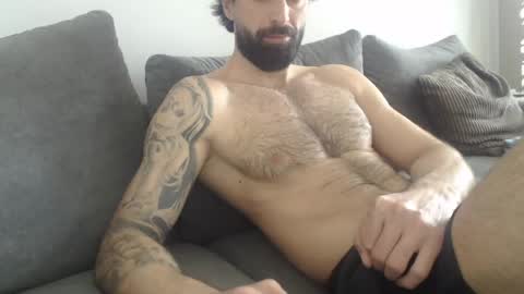 Snapshot of cuteeboy chatting on 04.18.26 cuteeboy online show from 04.18.26