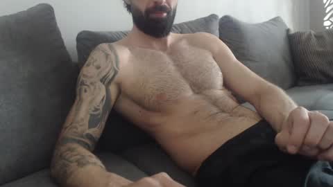 Snapshot of cuteeboy chatting on 04.24.26 cuteeboy online show from 04.24.26